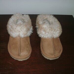Adorable Faux leather Suede & Faux Shearling Fur Slippers Shoes Toddler size 7